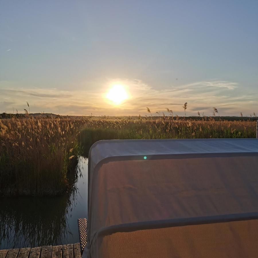 Pfahlbau Sunset II Toplage Inklusive Elektroboot Rust Extérieur photo